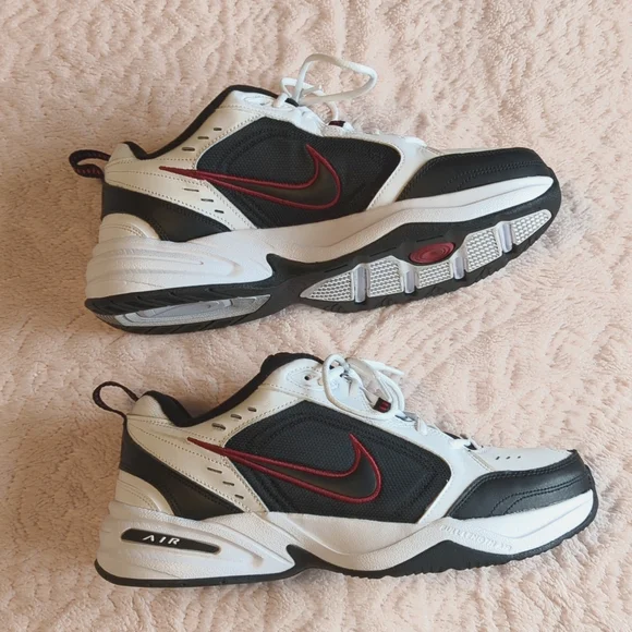 EUC Men's Nike Air Monarch Size 11.5 - Picture 4 of 11